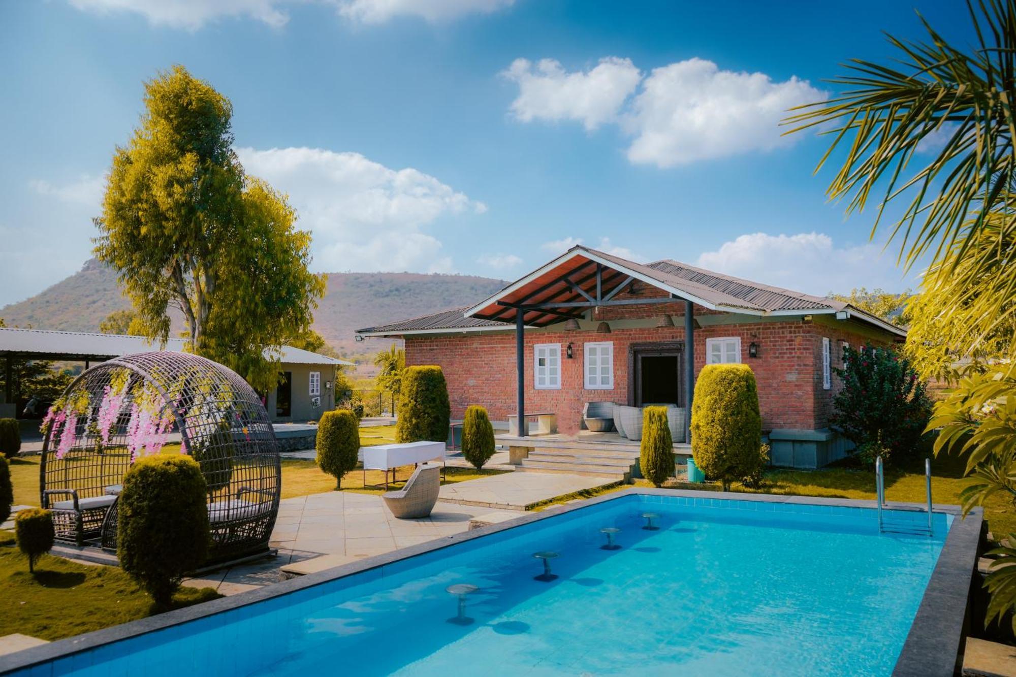 The Earth Farm Vila Nashik Exterior foto